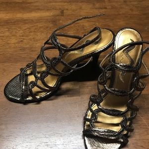 Metalic Gold Strap High Heels